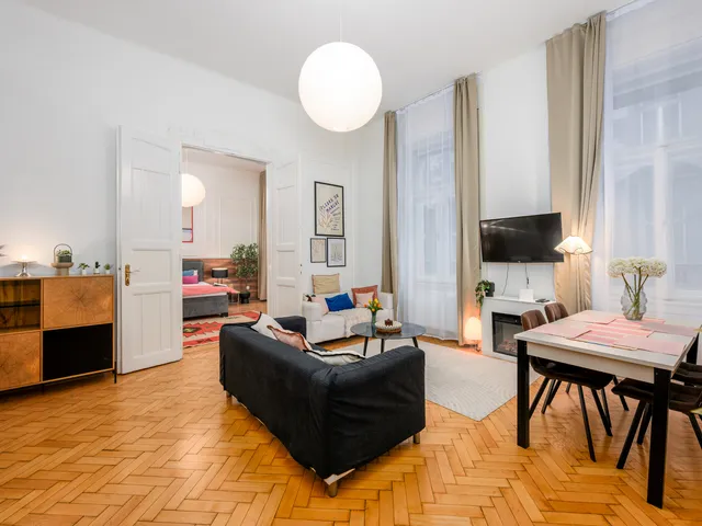 Eladó lakás Budapest VI. kerület 102 nm