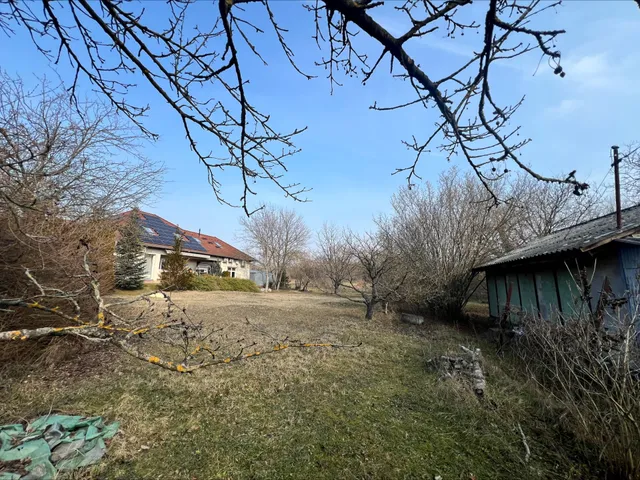 Eladó telek Budapest XVI. kerület 962 nm