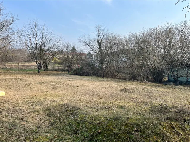 Eladó telek Budapest XVI. kerület 962 nm