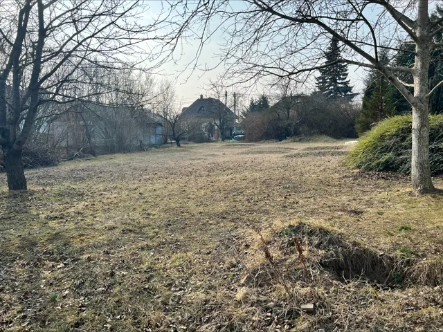 Eladó telek Budapest XVI. kerület 962 nm