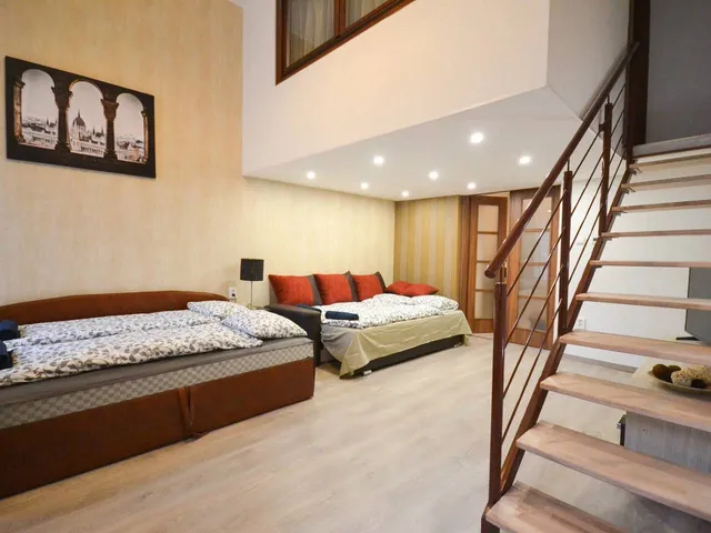 Eladó lakás Budapest VI. kerület, Nagykörúton belüli terület, Szondi 83 nm