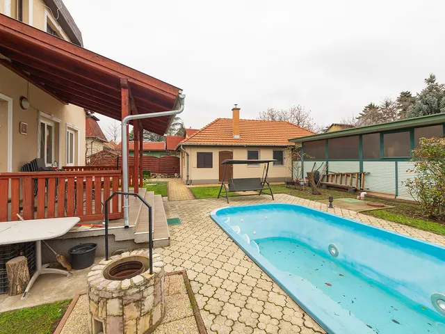 Eladó ház Budapest XVII. kerület, Felső-Rákoshegy 178 nm