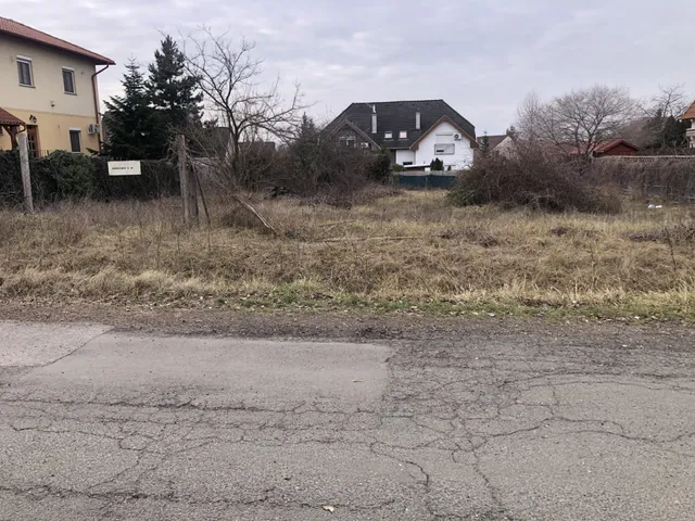 Eladó telek Budapest XVII. kerület 838 nm