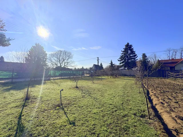 Eladó telek Fót 999 nm