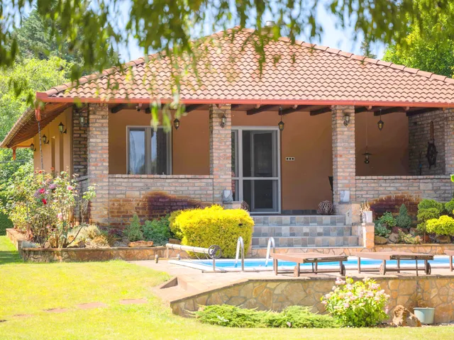 Eladó ház Ráckeve, Angyali-sziget 192 nm