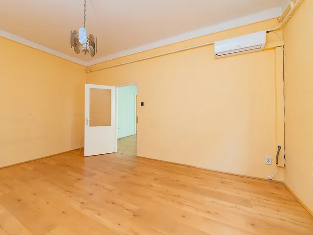 Eladó lakás Budapest III. kerület, Újlak III. ker., Bécsi  60 nm