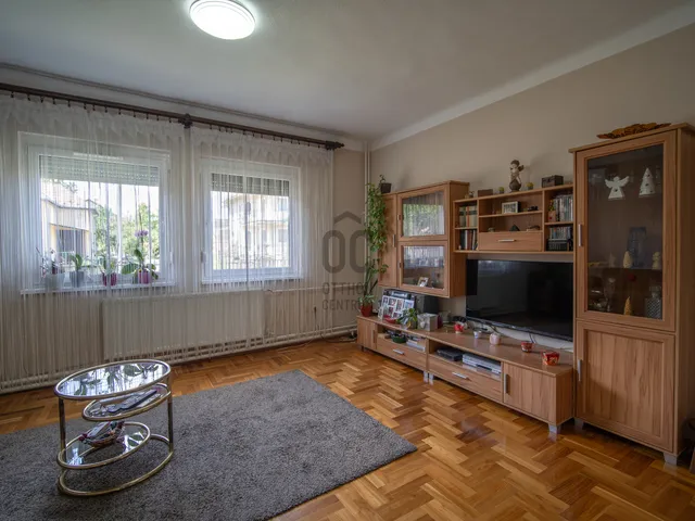 Eladó ház Budapest XVI. kerület, Rákosszentmihály 144 nm