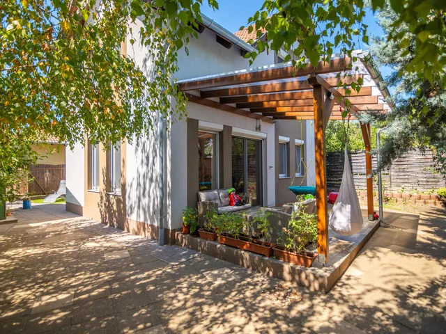 Eladó ház Budapest XVIII. kerület, Újpéteritelep 113 nm