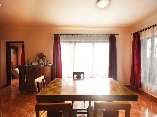 Eladó ház Csömör 300 nm