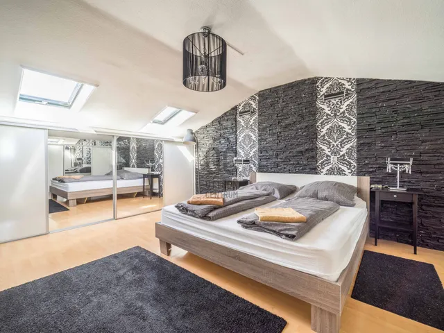 Eladó lakás Budapest VI. kerület, Nagykörúton belüli terület 106 nm