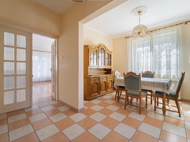 Eladó ház Budapest XVI. kerület, Árpádföld 210 nm