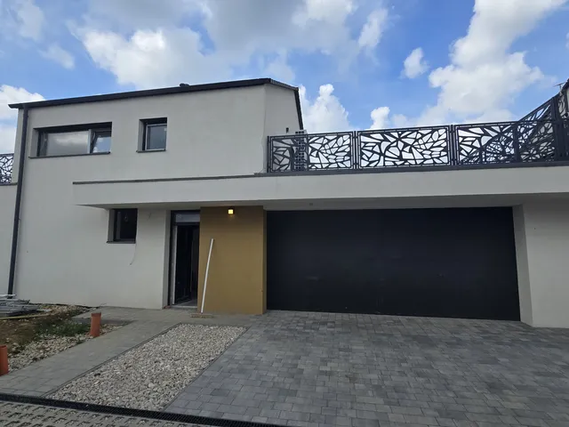 Eladó ház Budajenő 153 nm