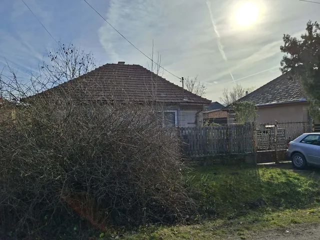 Eladó ház Majosháza 72 nm