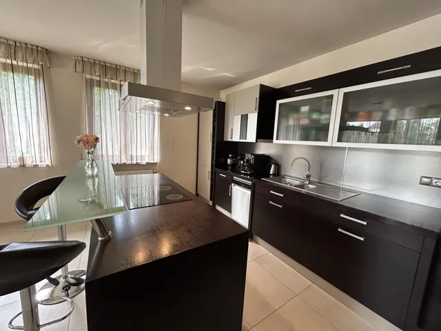 Eladó ház Budapest XVII. kerület 350 nm