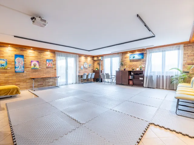 Eladó lakás Budapest XIV. kerület, Herminamező 250 nm