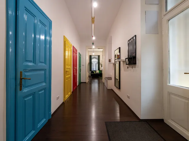 Eladó lakás Budapest VIII. kerület, II. János Pál pápa tér 98 nm