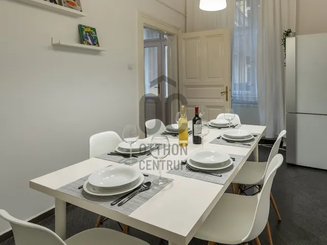 Eladó lakás Budapest VIII. kerület, II. János Pál pápa tér 98 nm