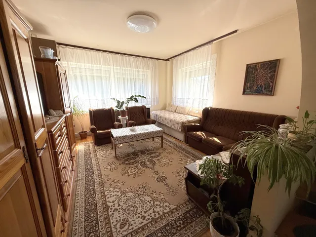 Eladó ház Nagytarcsa 147 nm