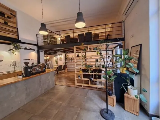 Eladó kereskedelmi és ipari ingatlan Budapest VI. kerület, Nagykörúton belüli terület 894 nm