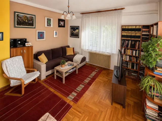 Eladó ház Budapest XVI. kerület, Árpádföld 165 nm