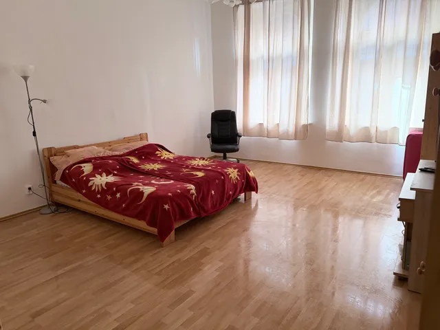 Eladó lakás Budapest VI. kerület, Nagykörúton belüli terület 98 nm