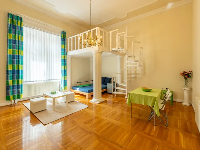 Eladó lakás Budapest VI. kerület, Nagykörúton belüli terület 67 nm