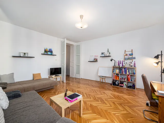 Eladó lakás Budapest VI. kerület, Nagykörúton belüli terület 75 nm