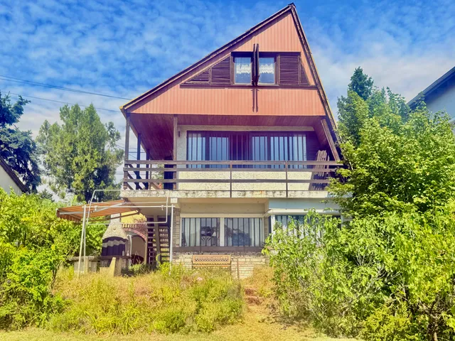 Eladó üdülő és hétvégi ház Szigetszentmiklós, Bucka 90 nm