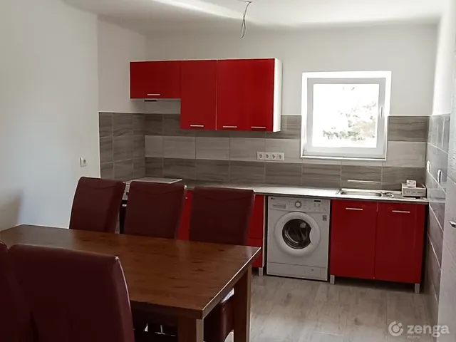 Kiadó ház Komárom, Koppánymonostor 100 nm