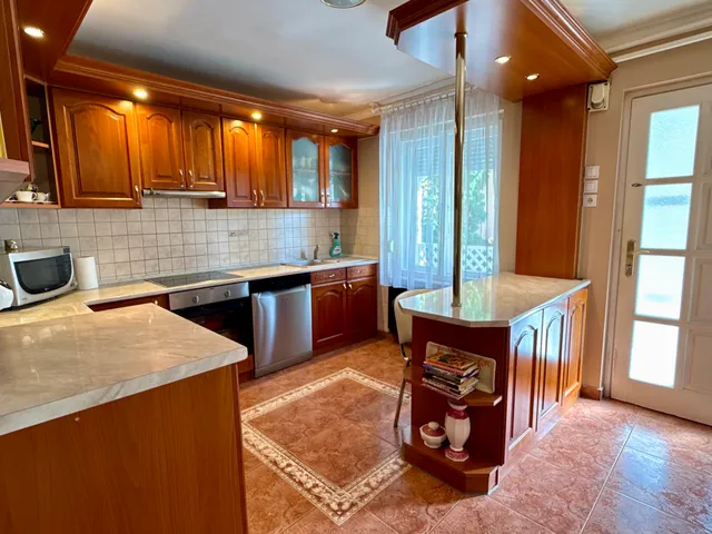 Eladó ház Ecséd 192 nm