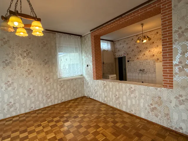 Eladó ház Ecséd 180 nm