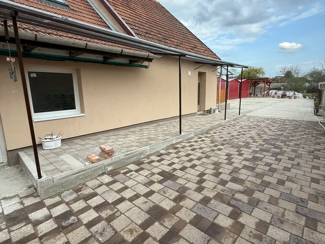 Eladó ház Hatvan 75 nm