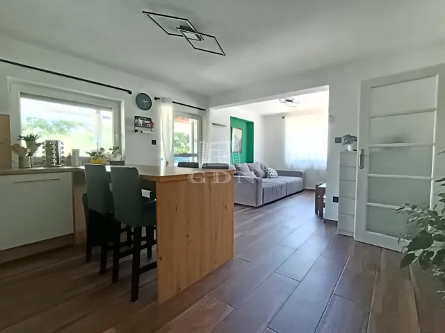 Eladó ház Mogyoród 271 nm