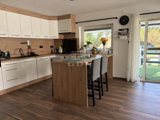 Eladó ház Mogyoród 271 nm