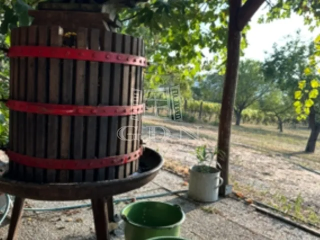 Eladó telek Kőröshegy 2311 nm