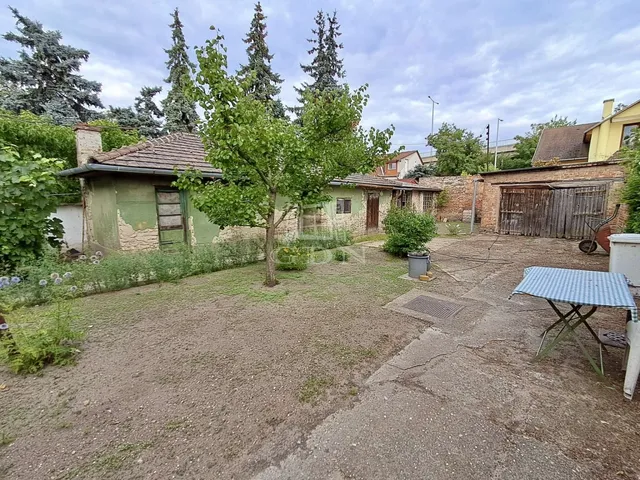 Eladó ház Budapest XV. kerület 110 nm