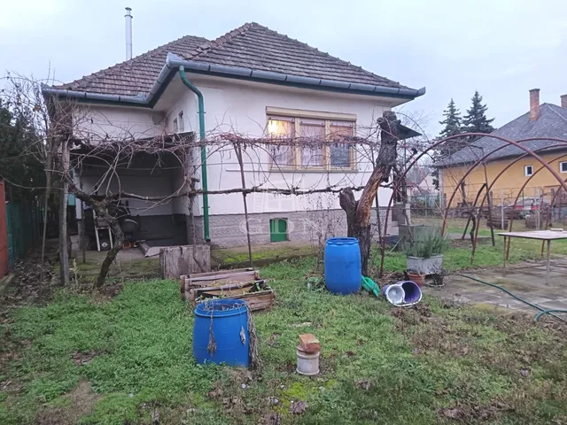 Eladó ház Veresegyház, Mézesvölgy 106 nm