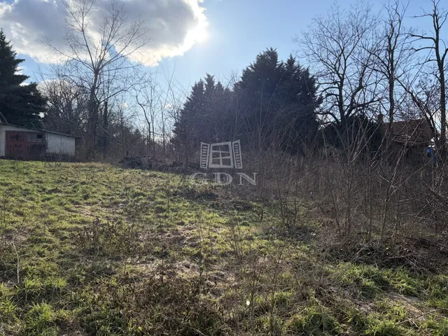 Eladó telek Mogyoród 820 nm