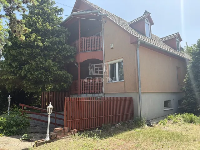 Eladó ház Erdőkertes 218 nm