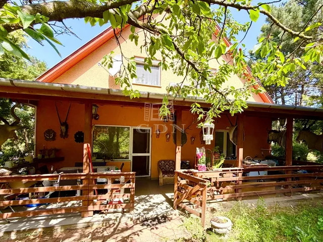 Eladó ház Erdőkertes 218 nm