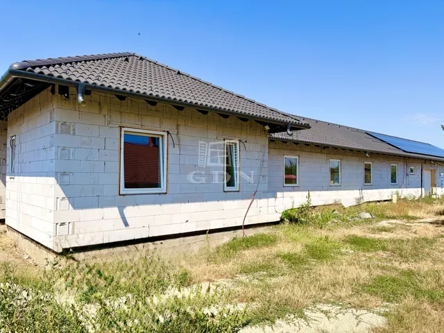 Eladó ház Vácszentlászló 154 nm