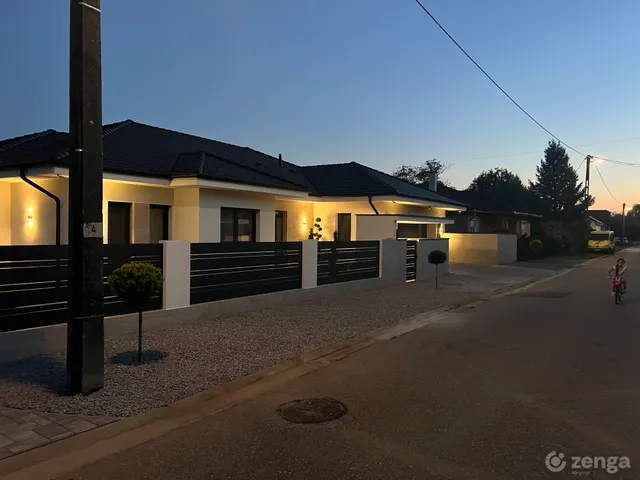 Eladó ház Baktalórántháza 229 nm