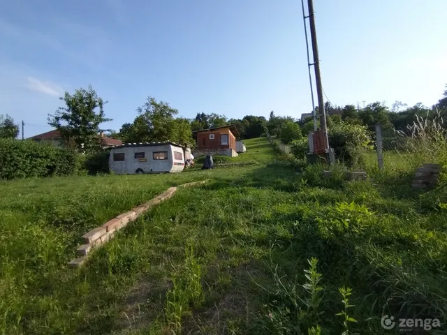 Eladó telek Verőce 2360 nm