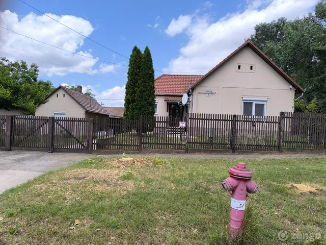 Eladó ház Szedres 111 nm