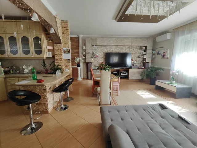 Eladó ház Gyál 200 nm