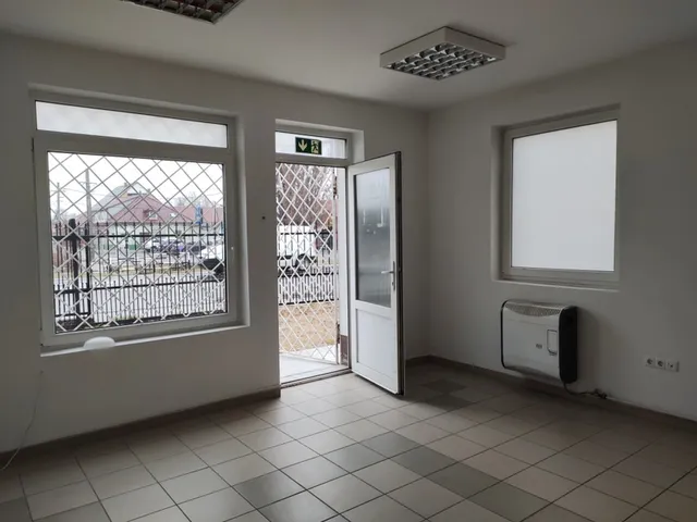 Eladó kereskedelmi és ipari ingatlan Gyál 135 nm