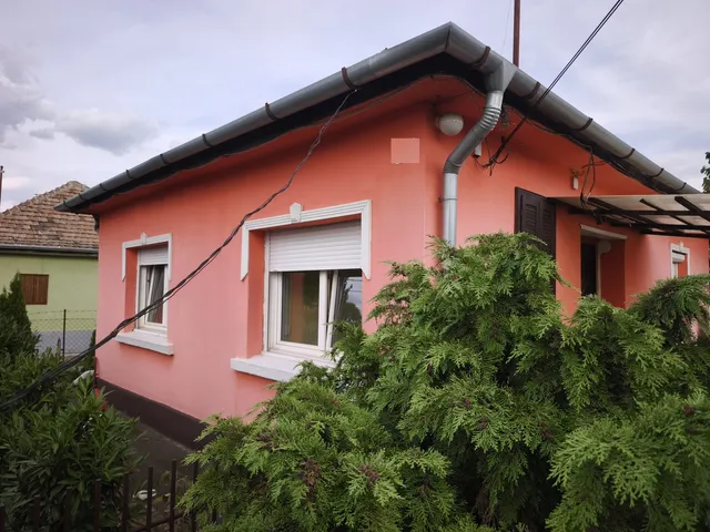 Eladó ház Üllő 59 nm
