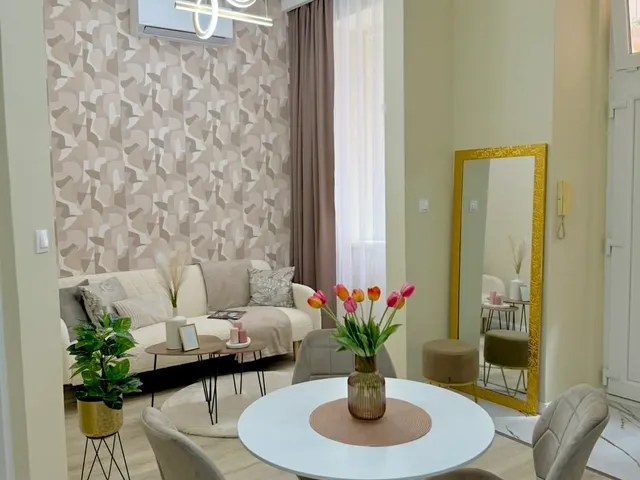 Eladó lakás Budapest VII. kerület, Belső-Erzsébetváros, Klauzál tér 40 nm