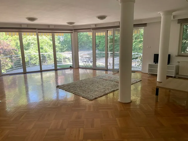Eladó ház Budapest XII. kerület, Svábhegy, Béla király út 250 nm