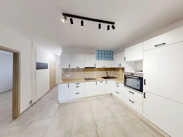 Eladó lakás Szombathely, Belváros 76 nm